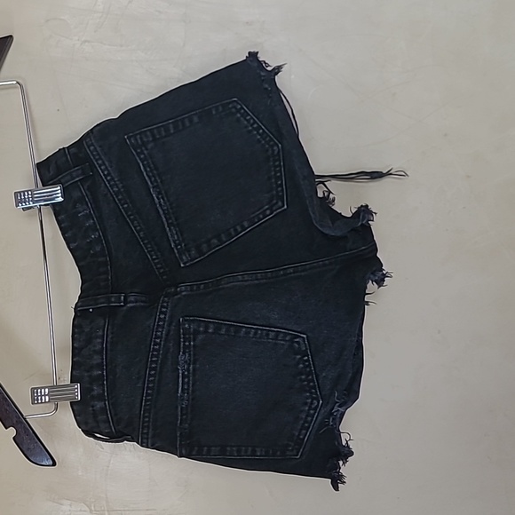 Zara Black Jean shorts - Picture 3 of 3